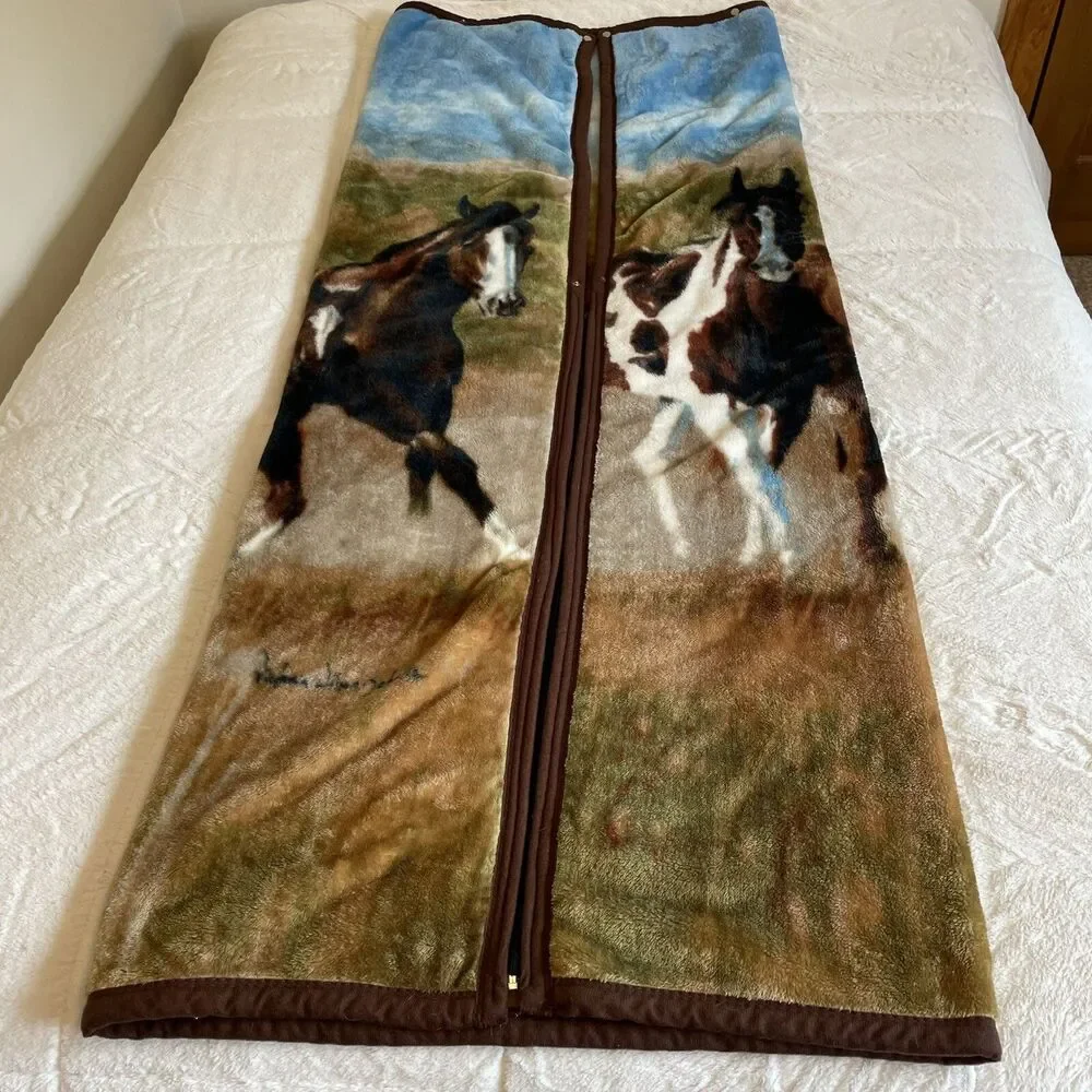 Vtg Bass Pro Shop Horse Cuddle Wrap Stadium Blanket Snap Zip Signed 66” X 56”